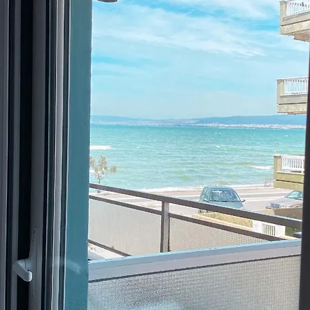 아파트 Beachfront Cozy Peraía