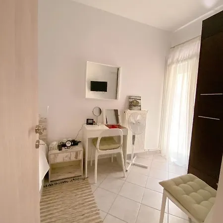 Beachfront Cozy * Peraía